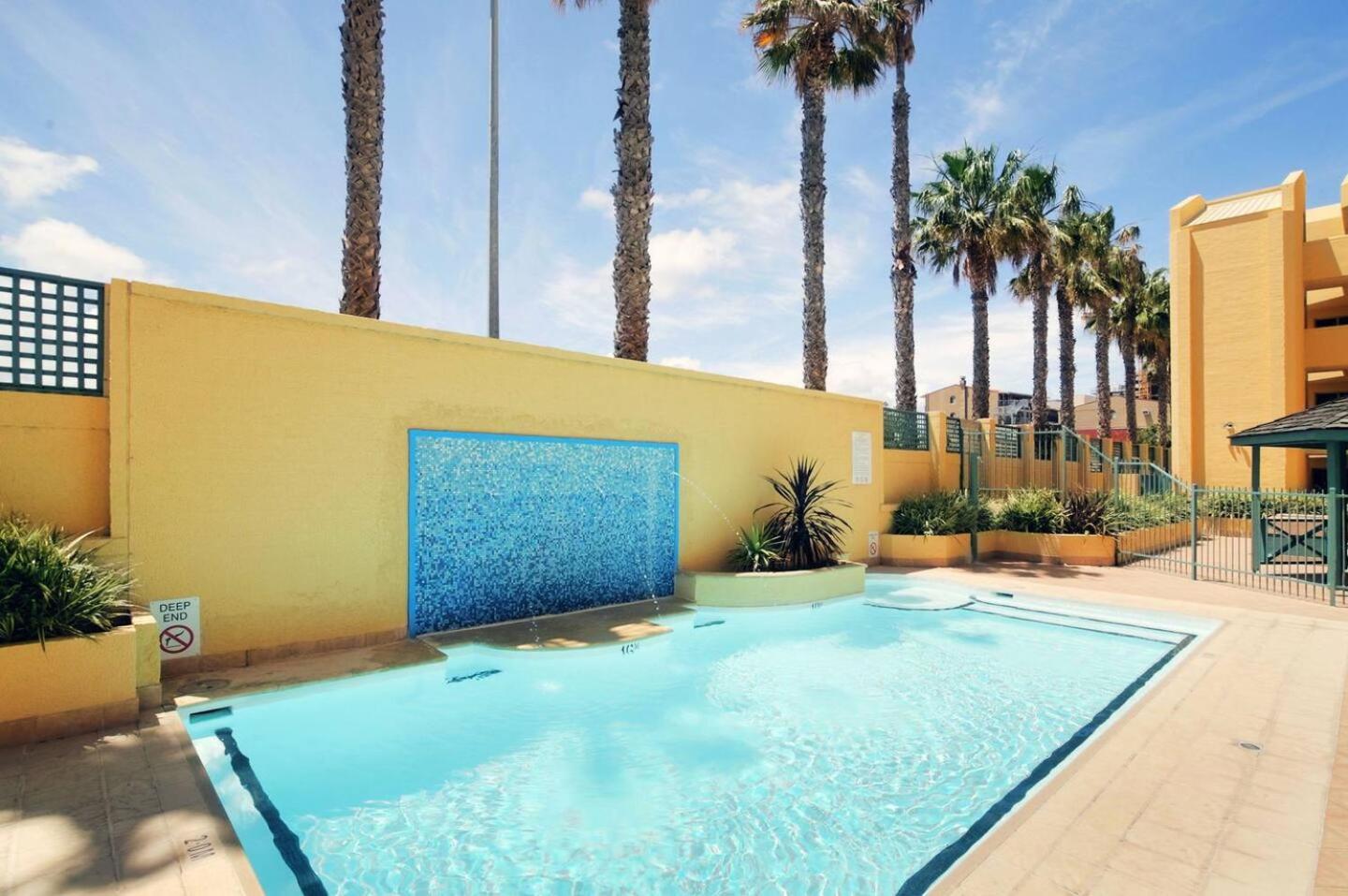 Sandcastles Beachfront Luxury Retreat Apartment Perth Exteriör bild
